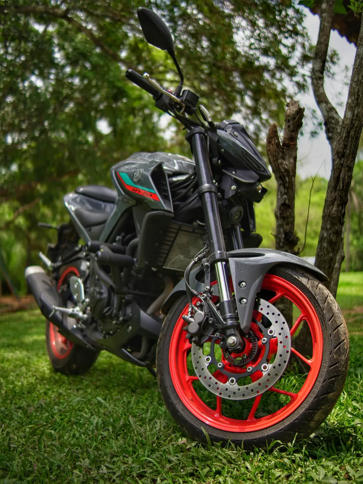 Tudo Sobre a Yamaha MT03: Consumo, Manutenção, Seguros e Comparativo Definitivo