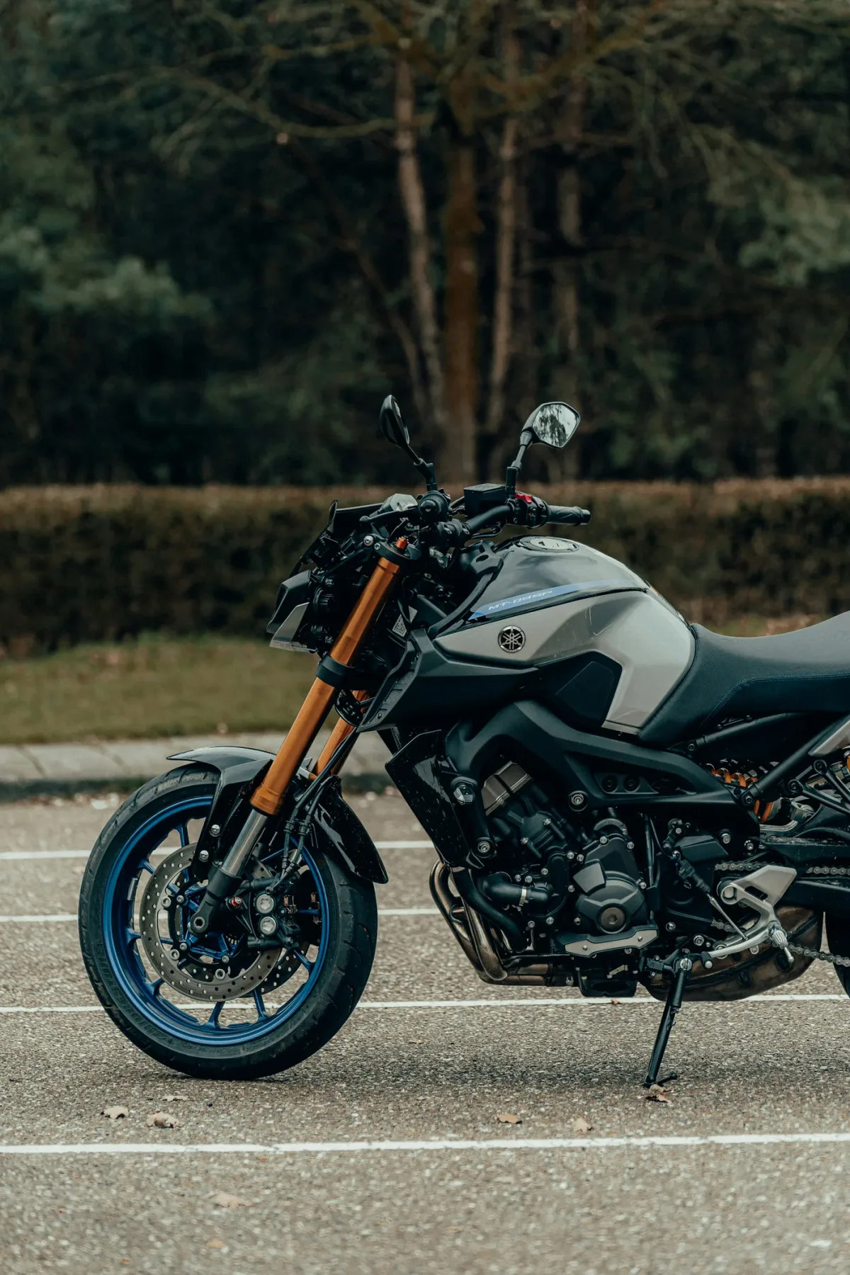 Yamaha MT-09 Review Sincero: Vale a Pena no Asfalto Real?